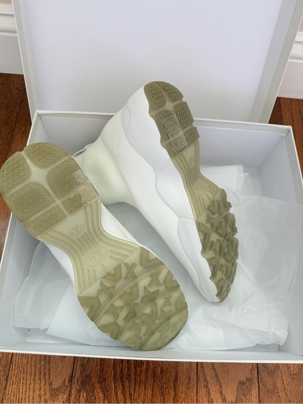 Nila & Nila Italian White Sock Sneakers with 'AIRBORNE_1991' Accent - Picture 6 of 11